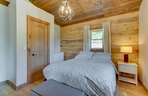 New Albin Cottage | New Albin Vacation Rental w/ Fire Pit & Views!