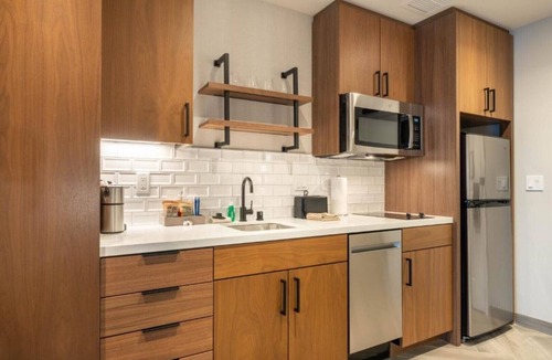 Millbrae House | New All-Suites San Jose