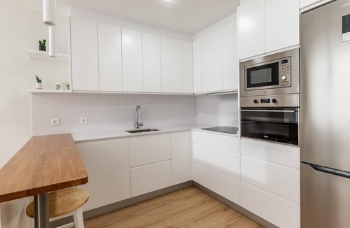 Bilbao City Centre Apartment | New and bright in Plaza Moyua