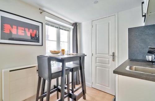 Quartier de la Porte-Saint-Denis Apartment | New and Bright Studio in the Heart of Paris (1G)