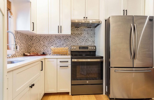 Bridgehampton House | New and Modern Bridgehampton Accommodations