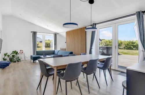 Frørup House | New And Modern Holiday Home With Hot Tub