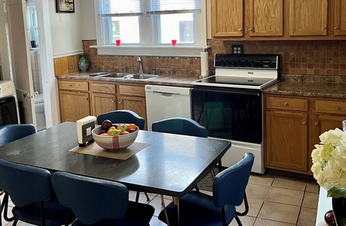 Southington House | NEW-Another Fun Downtown Location 1st floor