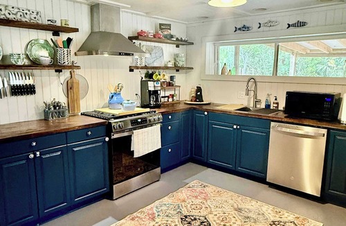 Apalachicola House | New- Apalachicola River Waterfront Dock & Kayak Launch