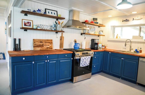 Apalachicola House | New- Apalachicola River Waterfront Dock & Kayak Launch