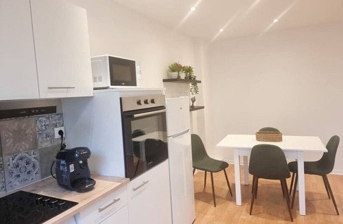 Montigny-le-Bretonneux Apartment | New apartment with terrace 2 steps from the center