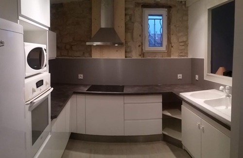 Calvisson Apartment | New apartment 120 m² remains in the seventeenth century