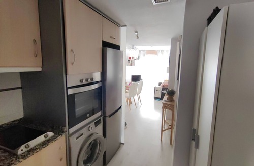 Campoamor Apartment | New apartment 500m from the center with wifi and air conditioning