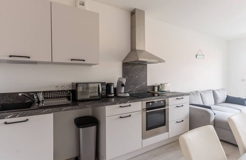 Mimizan Apartment | New apartment for 4 in central Mimizan with parking