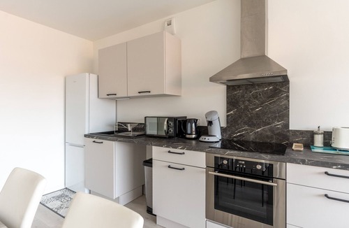 Mimizan Apartment | New apartment for 4 in central Mimizan with parking