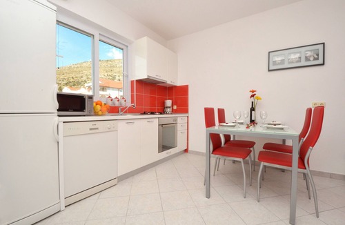 Seget Donji Apartment | New apartments near the sea