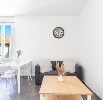 Saint-Pierre Apartment | New Appt lumineux Tout équipé Quartier central