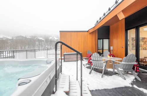 Versant Soleil Condo | New ! Arbora Tremblant Penthouse | Private Hot Tub + Rooftop Terrace