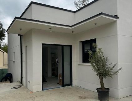 Champs-sur-Marne Villa | New Architect-Designed Villa