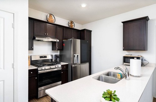 Austin House | New ATX! Home 3BR2BA Close to Airport & Downtown