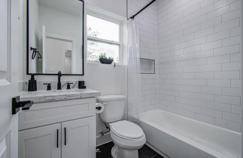 Northside Villa | NEW Awesome 3 bed 3 bath townhome