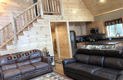 Pittsburg House | New Back Lake Waterfront Cabin!