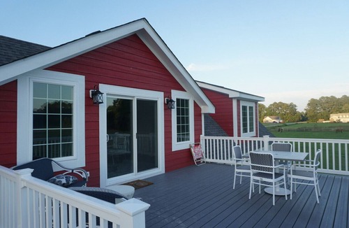 Elizabeth City House | New Barn Apartment on 55 acres/waterfront