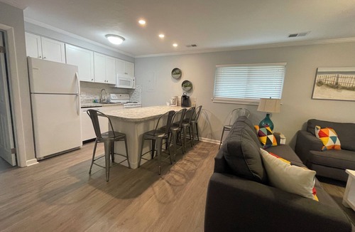 Northeast Virginia Beach Condo | NEW bathrooms for 2026! Big community pool. VB North End, steps from beach.
