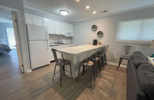 Northeast Virginia Beach Condo | NEW bathrooms for 2026! Big community pool. VB North End, steps from beach.