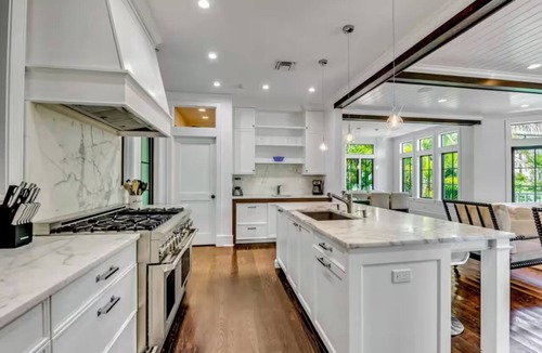 Anna Maria House | New Beach House 1 Min to Beach! Heated Pool/Spa!