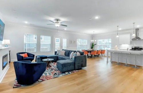 East Ocean View House | New Beach House Getaway – Perfect for You & Your Pets