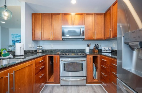 Sandbridge Condo | New! Beachfront 3bd/2Bth/Pool/Hot tub 104A