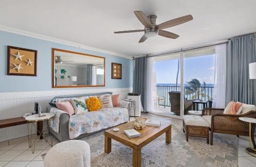 Punaluu House | NEW Beachfront Condo & Amazing Views