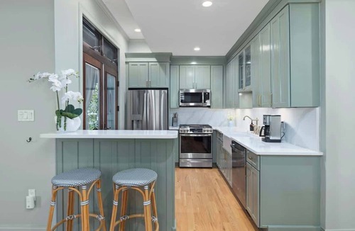 Admiral Estates Condo | NEW Beachfront, Stocked, Sleeps 6