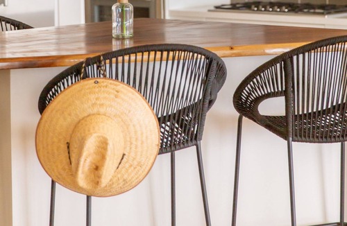 Laie House | New Beachfront with Pool, Hidden sandy beach North Shore.