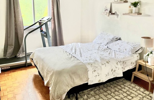 Laprairie Ski Chalet | New! Beautiful 3 bedrooms farmhouse