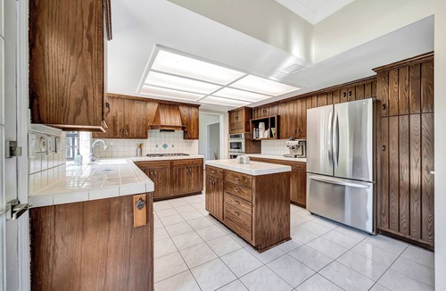 Agoura Hills House | New! Beautiful King Size + Pool!
