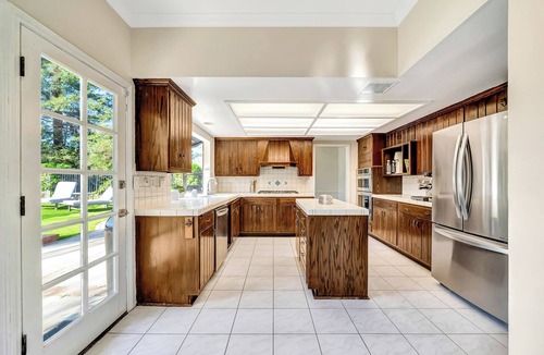 Agoura Hills House | New! Beautiful King Size + Pool!
