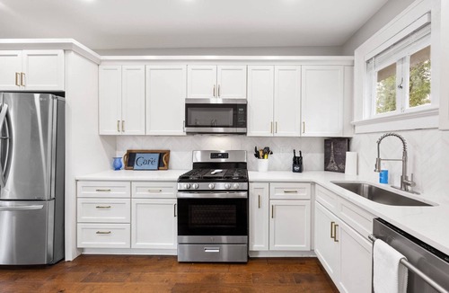 West End Apartment | New-Beautifully Renovated Beltline Home | Walk, Dine, Explore