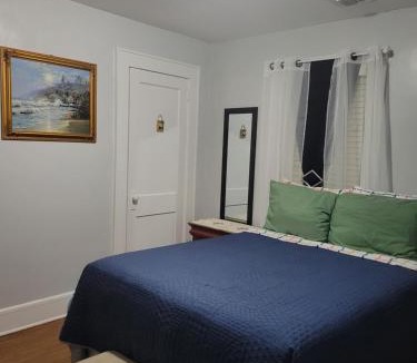 Roselle Bed & Breakfast | New bedroom