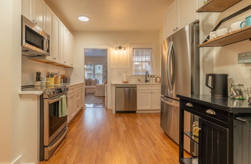 The Bowl of Edmonds House | NEW Best LOCATION in Downtown Edmonds