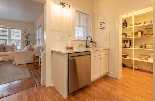 The Bowl of Edmonds House | NEW Best LOCATION in Downtown Edmonds