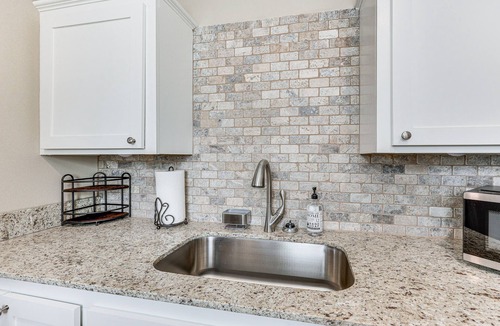 New Blaine Apartment | New Blaine Studio - Walk to Lake Dardanelle!