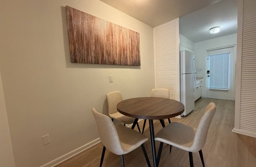 South Eola Condo | NEW Boho 1BR Steps to Lake Eola - Thornton Park