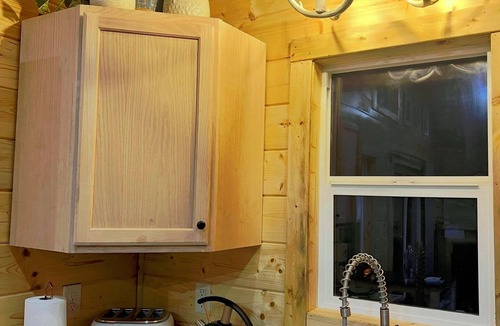 Lake Lure Cabin | New Boho Chic 1 Bedroom Cozy Private Cabin - Hot Tub