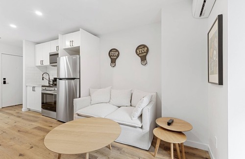 Quartier des Spectacles House | NEW Boho Downtown 10 BIG bedrooms