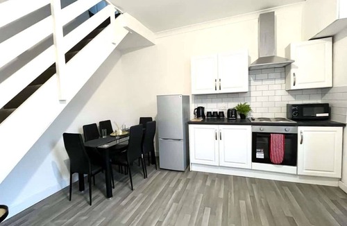 Durham House | New Bracepeth - 2 Bedroom House- by Holiday Homes