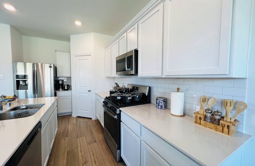 Little Elm House | New Brand House: Temporary Relocation Contractors Nurses!