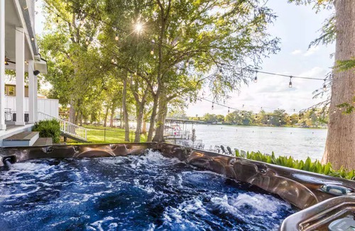 New Braunfels House | New Braunfels Lakefront Escape: 4,000 Sq Ft Home with Private Dock & Fun
