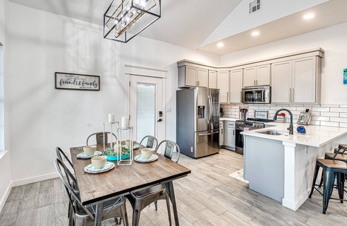 Porum House | New Breathtaking Lakeside #1 Home