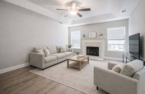 Savannah House | NEW! Bright 3BR Home Near Hunter AAF