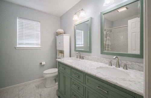 Savannah House | NEW! Bright 3BR Home Near Hunter AAF