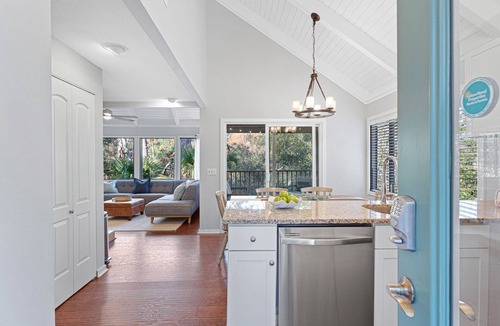 Night Heron Condo | NEW! Bright, Secluded Family Home w/Bikes, Complex Pool