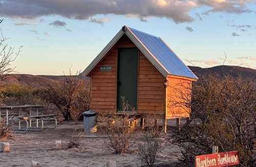 Alpine Cabin | New Build 2 person Bear Cave Cabinn close to Big Bend NP & SP