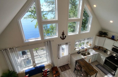 Swanton Cottage | NEW Build-Lake Champlain Waterfront: Year-round, Kayaks, Firepit, Sunsets, W/D